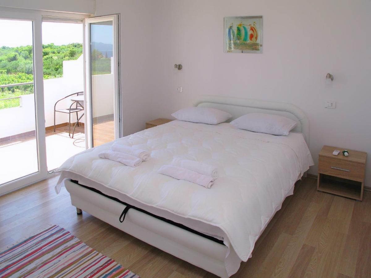 Appartement Orest Sućuraj